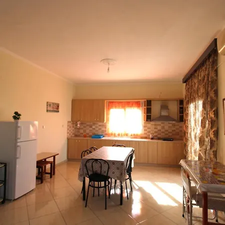 Apartment Eni - Mario Ksamil