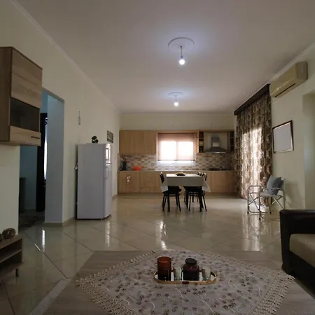 Apartment Eni - Mario Ksamil