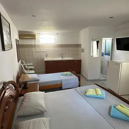 Eni - Mario Apartment Ksamil