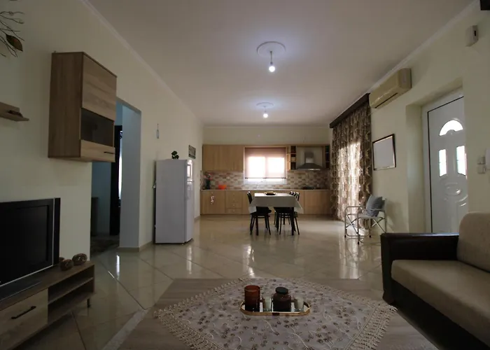 Apartment Eni - Mario Ksamil